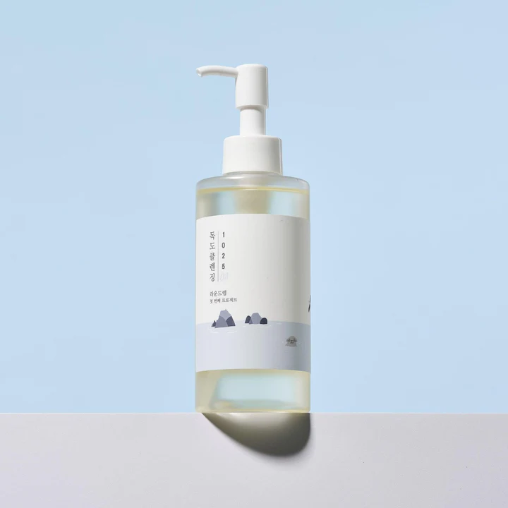 1025 DOKDO CLEANSING OIL 200ml - Banana is white