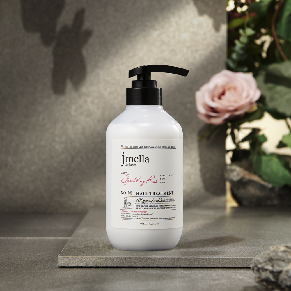 JMELLA IN FRANCE SPARKLING ROSE HAIR TREATMENT - 500ML - Banana is white