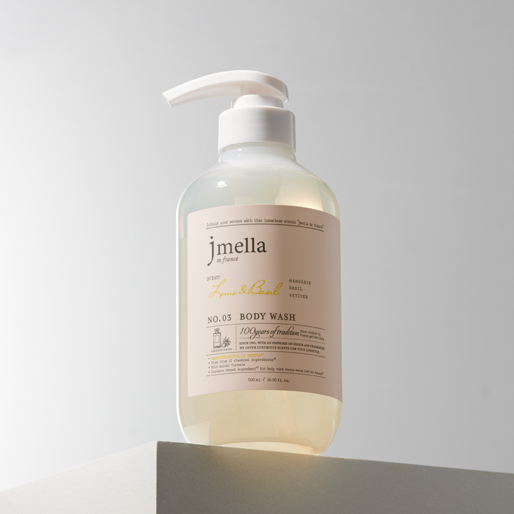 JMELLA IN FRANCE LIME & BASIL BODY WASH_500ML - Banana is white