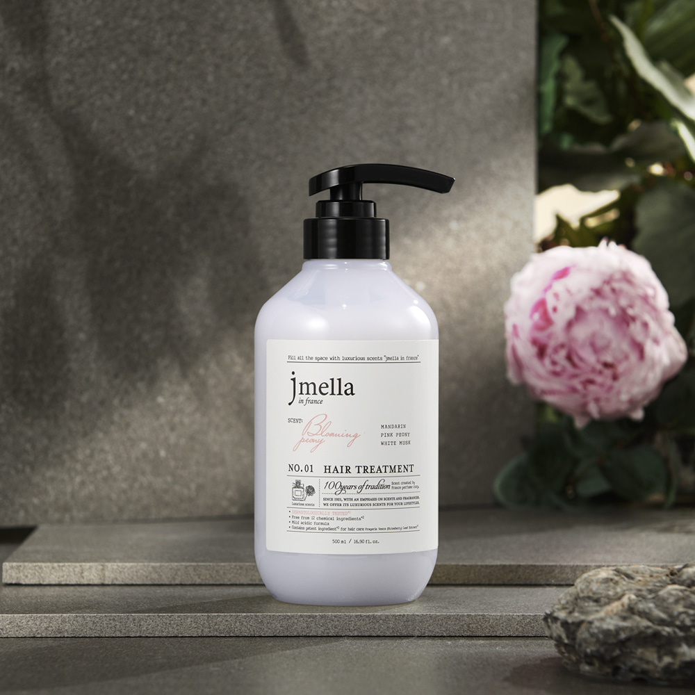 JMELLA IN FRANCE BLOOMING PEONY HAIR TREATMENT - 500ML - Banana is white