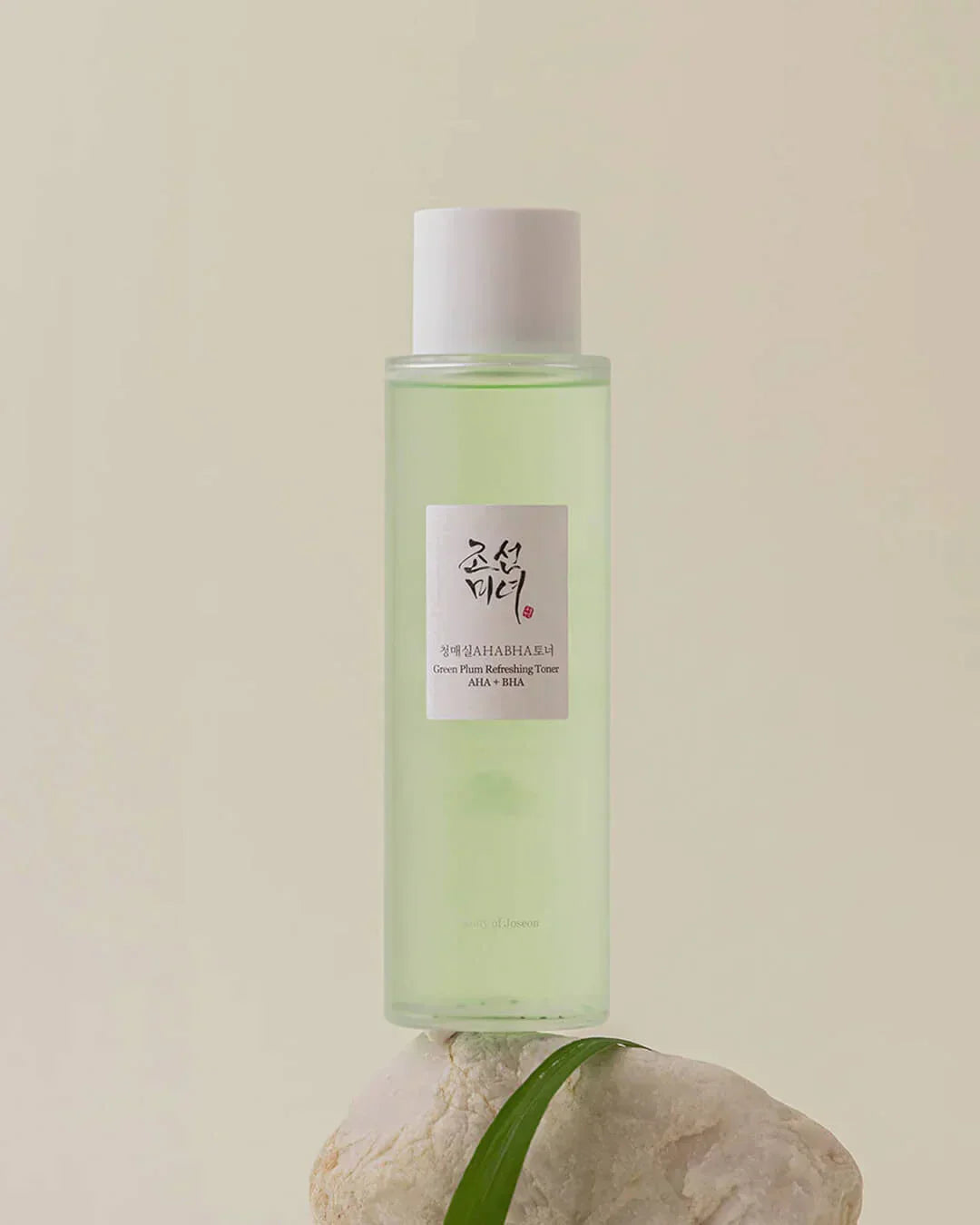 Green Plum Refreshing Toner : AHA + BHA 150ml - Banana is white