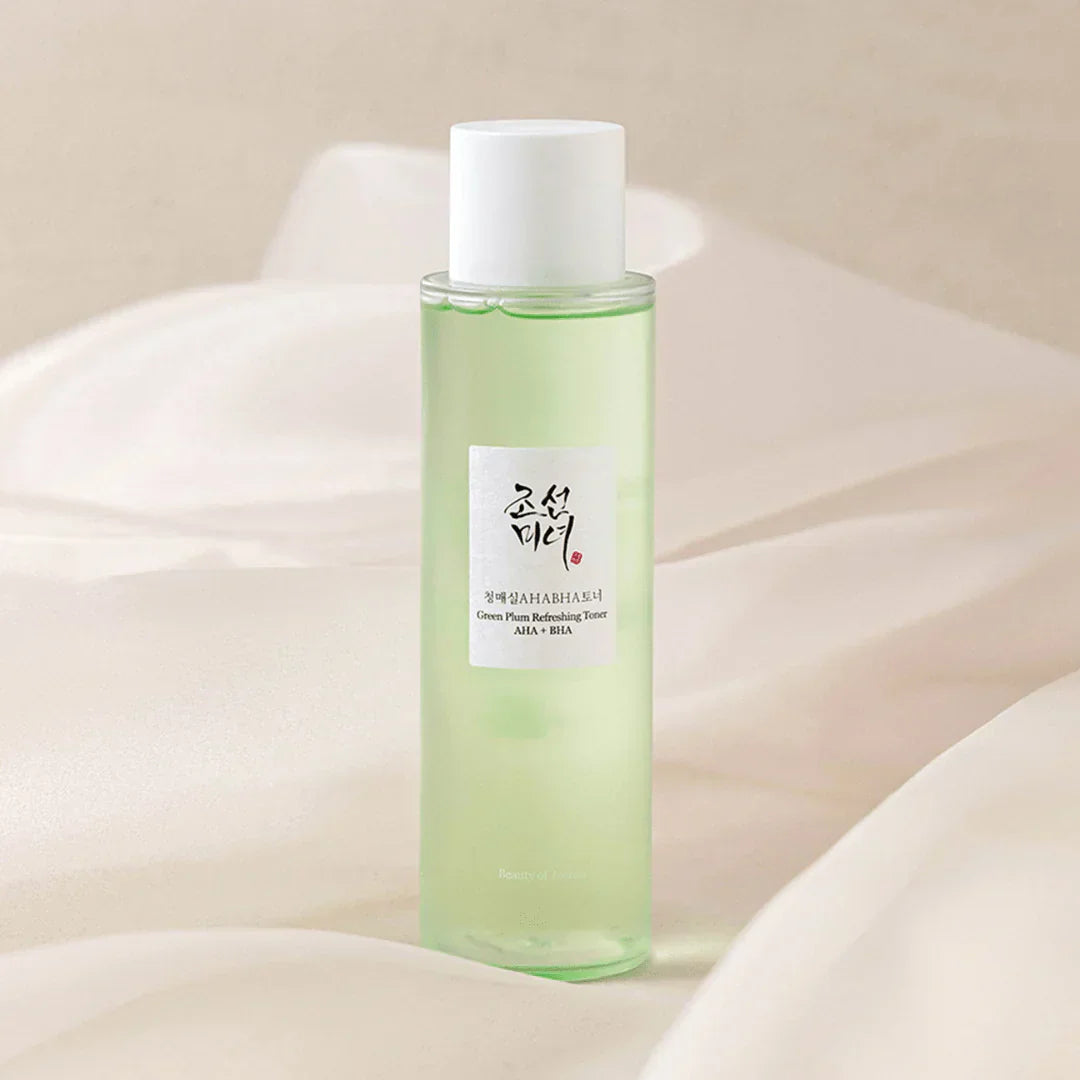 Green Plum Refreshing Toner : AHA + BHA 150ml - Banana is white